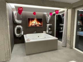 Tropicana Suite - Adults Only